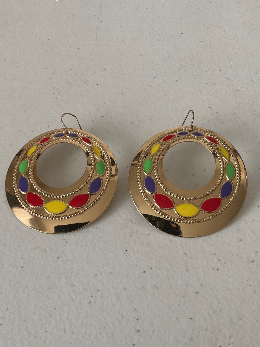 🌺$3.00 must bundle 🌺Gold-tone Hoop Earrings with Multi-Color Enamel Accents
